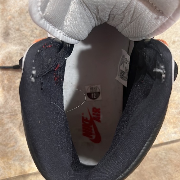 Jordan 1s . Never worn . Size 12 NEW with box. - Picture 4 of 4